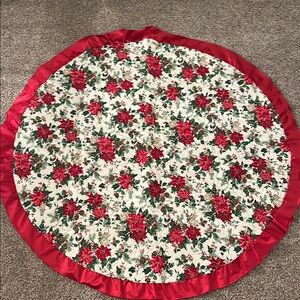 Holiday table cloth
